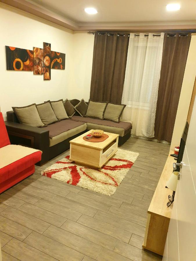 Ceca Apartman Ni Εξωτερικό φωτογραφία