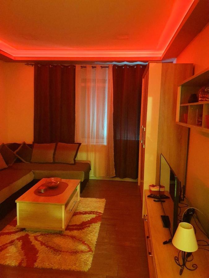 Ceca Apartman Ni Εξωτερικό φωτογραφία