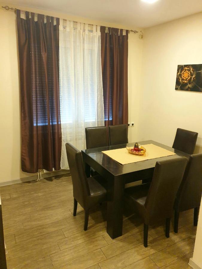 Ceca Apartman Ni Εξωτερικό φωτογραφία