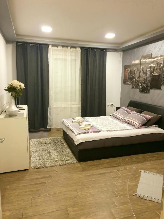 Ceca Apartman Ni Εξωτερικό φωτογραφία