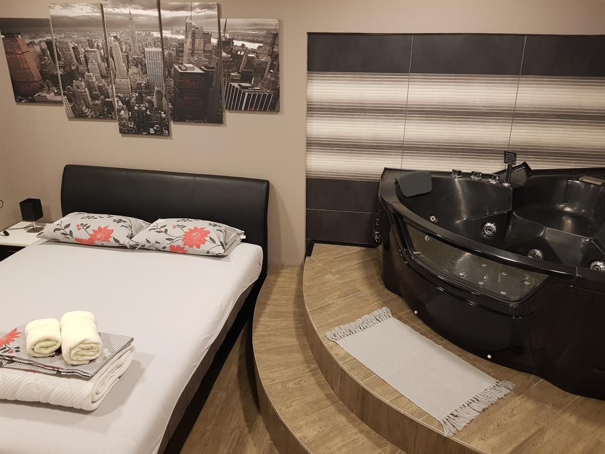 Ceca Apartman Ni Εξωτερικό φωτογραφία