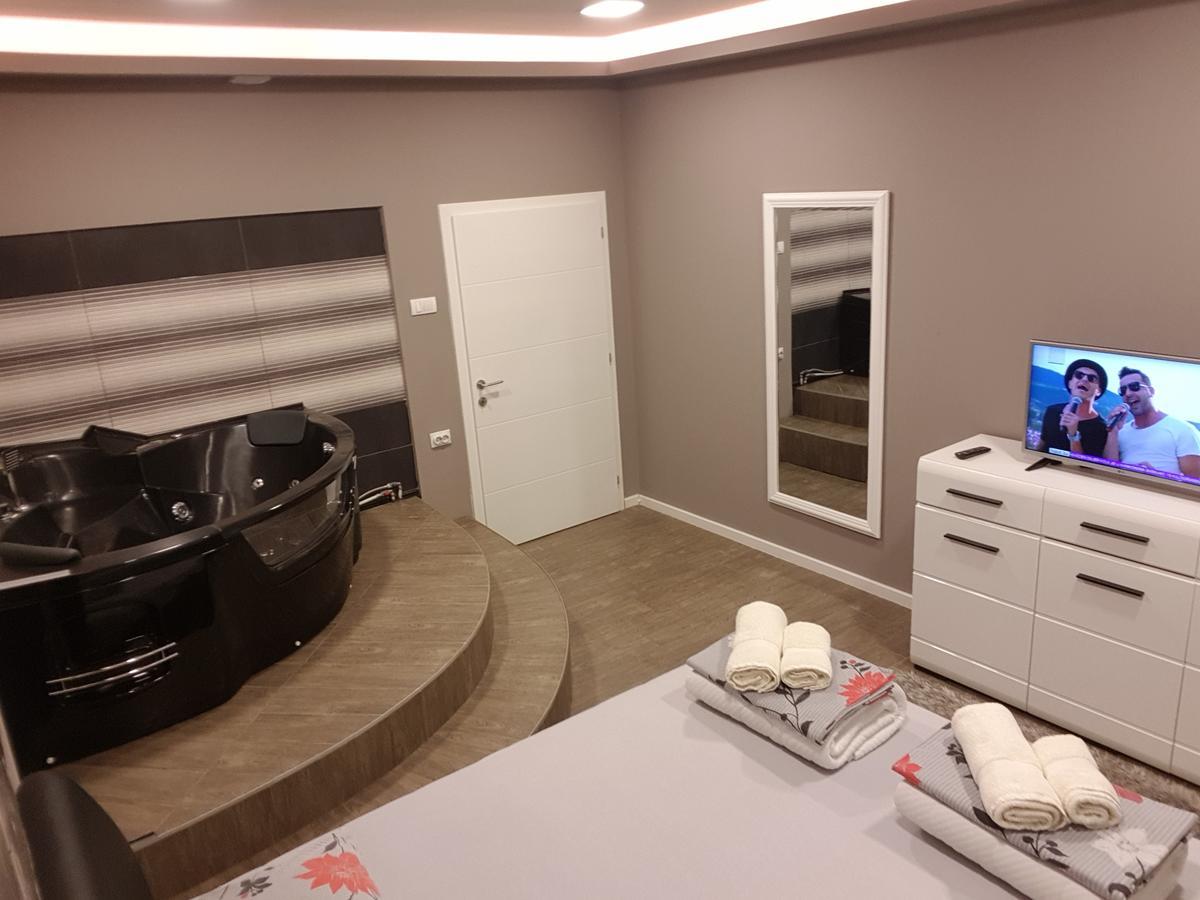 Ceca Apartman Ni Εξωτερικό φωτογραφία