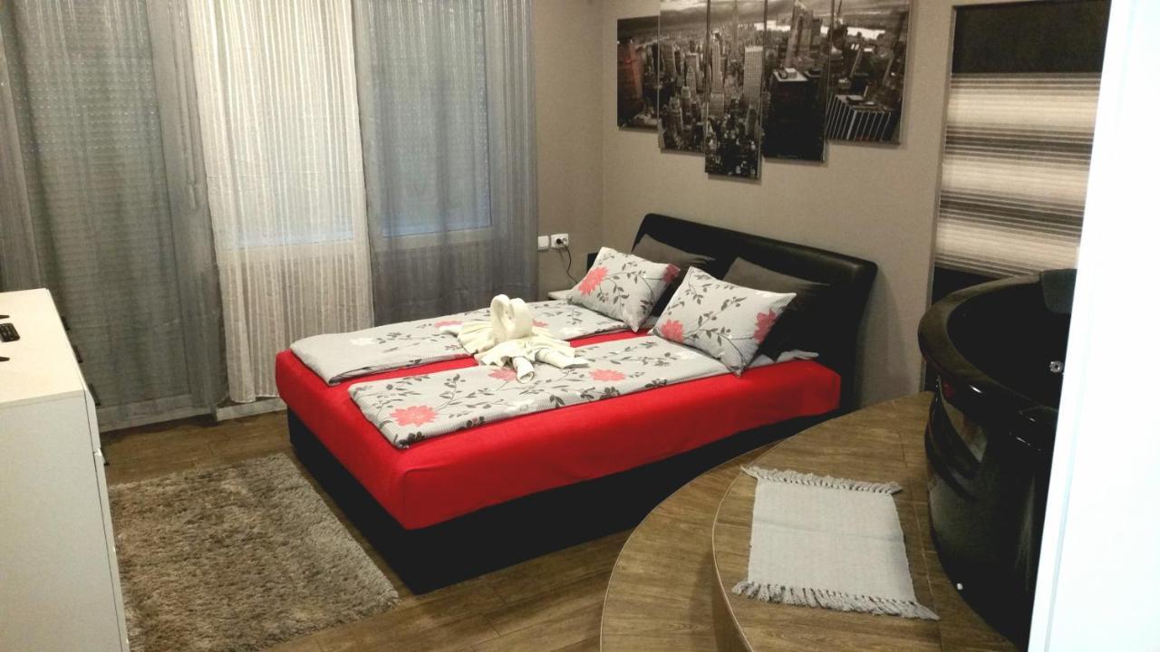 Ceca Apartman Ni Εξωτερικό φωτογραφία