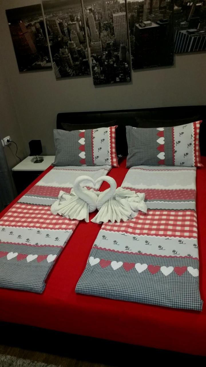Ceca Apartman Ni Εξωτερικό φωτογραφία