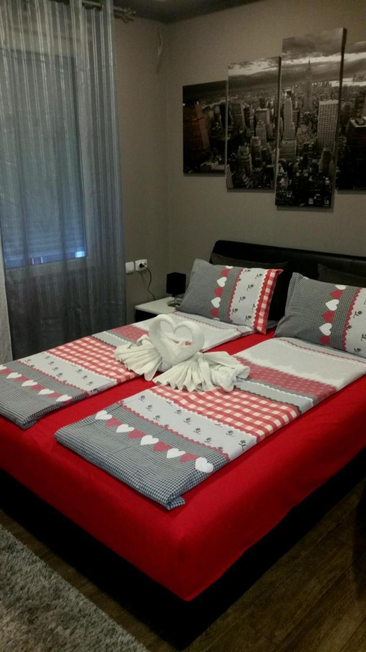 Ceca Apartman Ni Εξωτερικό φωτογραφία