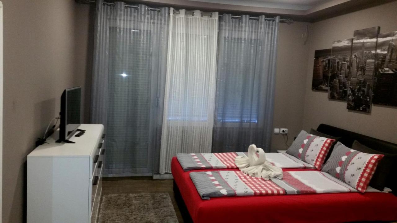 Ceca Apartman Ni Εξωτερικό φωτογραφία