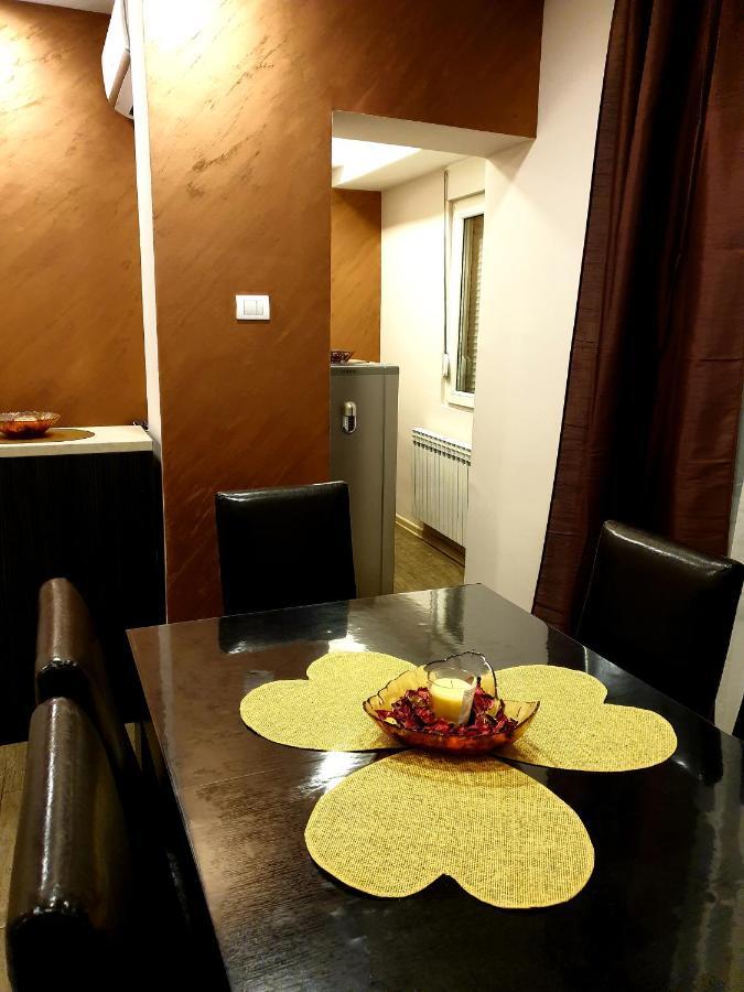 Ceca Apartman Ni Εξωτερικό φωτογραφία